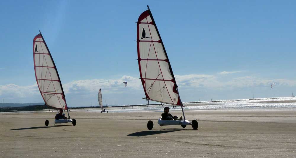 Char à voile sur les plages de Normandie